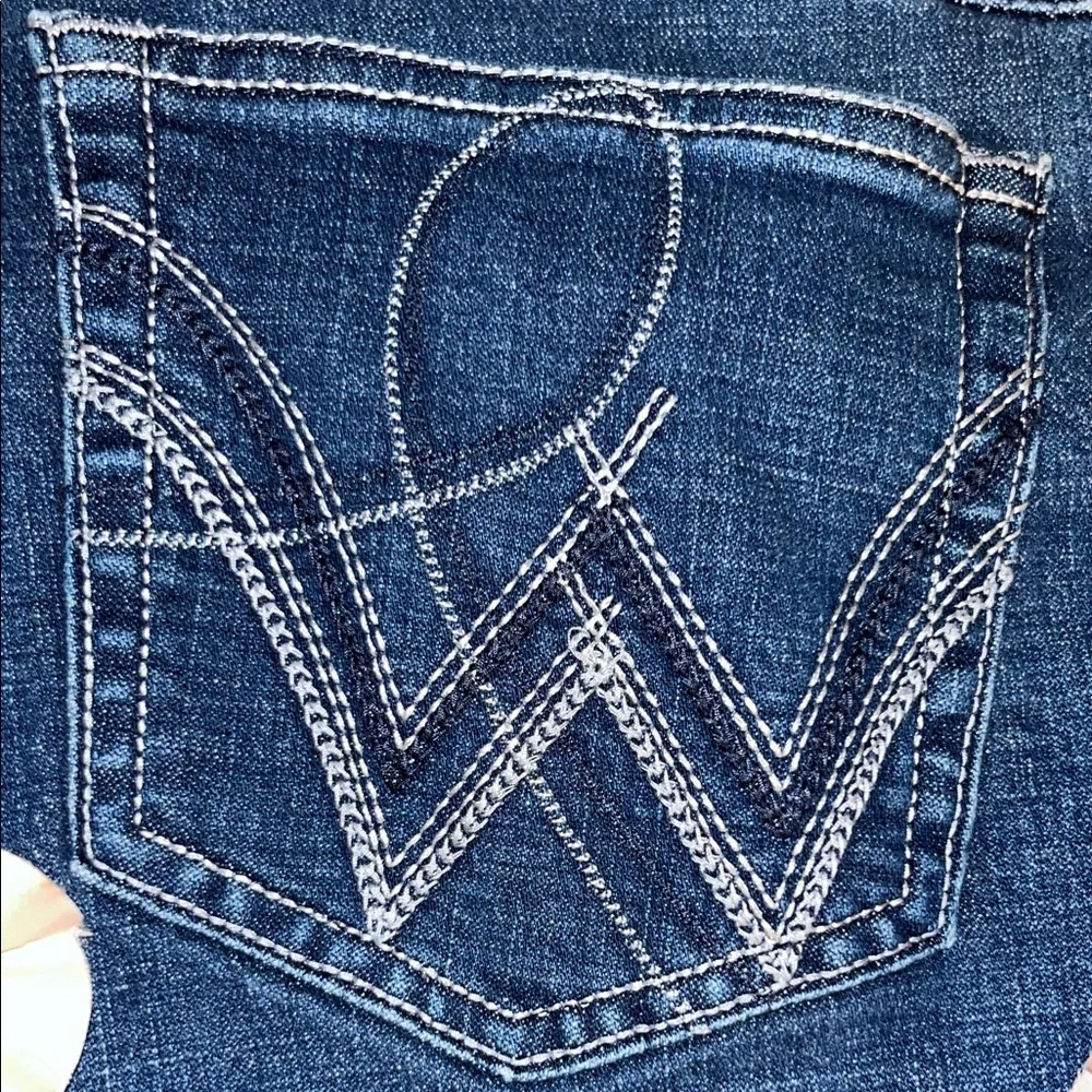 Wrangler Women's Dark Blue Bootcut Jeans with Embroidered Back Pockets - Picture 9 of 12